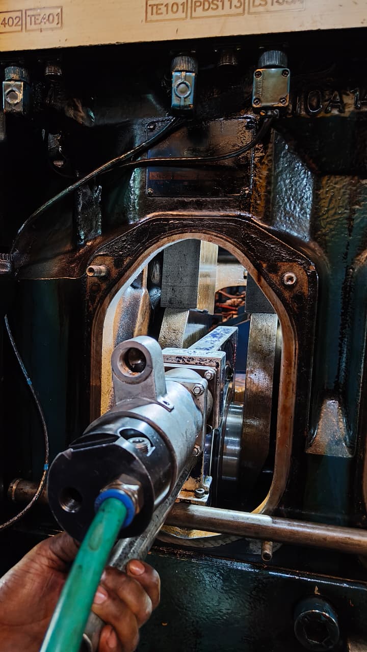 onsite-crankshaft-grinding-machine-features-and-training